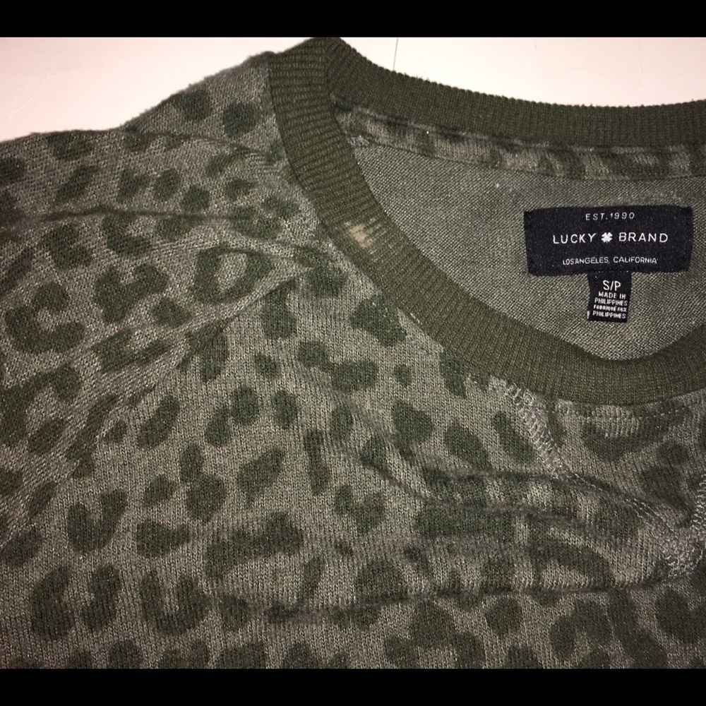 Lucky Leopard Top - Picture 4 of 9